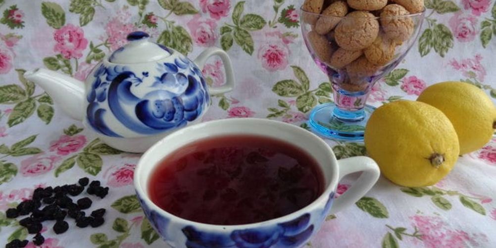 Как приготовить чай из черной смородины с мятой