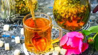 Рецепт Цветочного чая с ромашкой, акацией и мятой