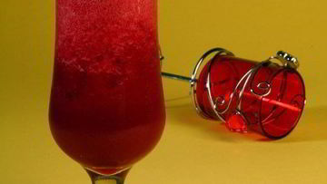 Рецепт Газированного клюквенного пунша с ягодным льдом