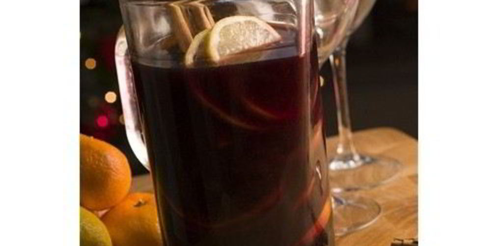 Как приготовить глинтвейн с коньяком по-немецки