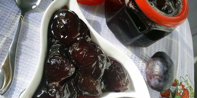 Рецепт карамелизированных слив в густом сиропе