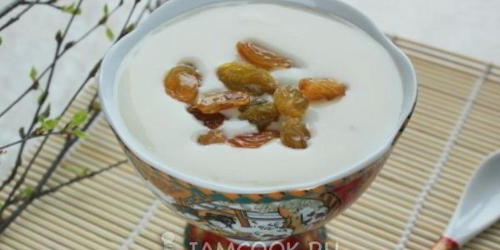 Как приготовить молочный кисель с изюмом