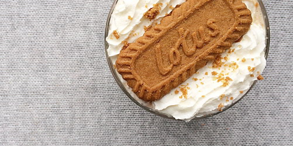 Как приготовить кофе латте с пряничной пастой biscoff