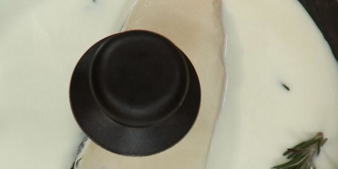 Рецепт сибаса в молоке с кофейным соусом капучино