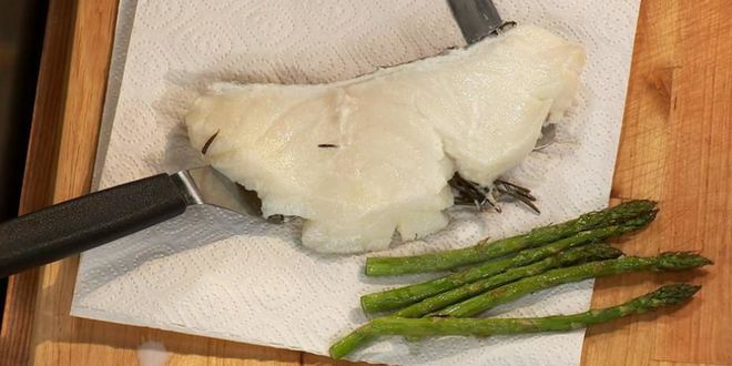 Рецепт сибаса в молоке с кофейным соусом капучино