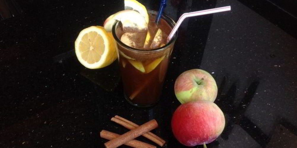 Как приготовить коктейль яблочный с корицей