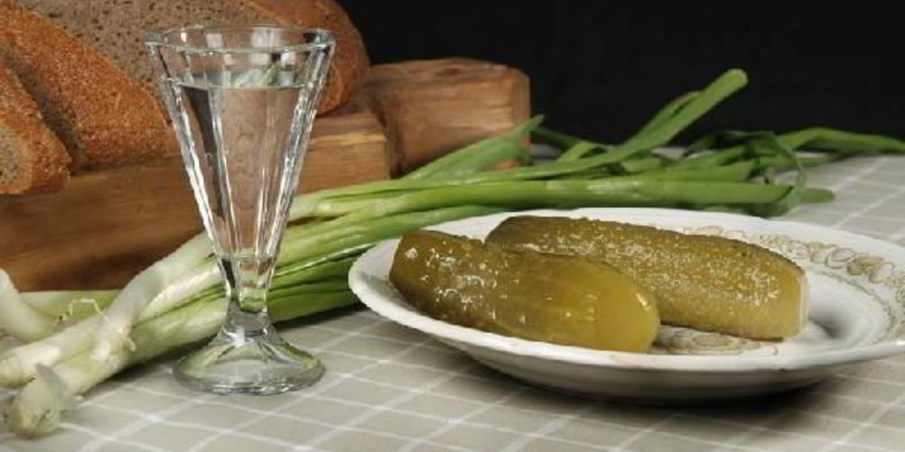 Как приготовить огурцы на зиму с водкой