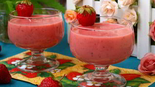 Рецепт Клубничного ликера со сгущенкой