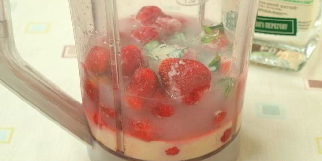 Рецепт клубничного ликера со сгущенкой