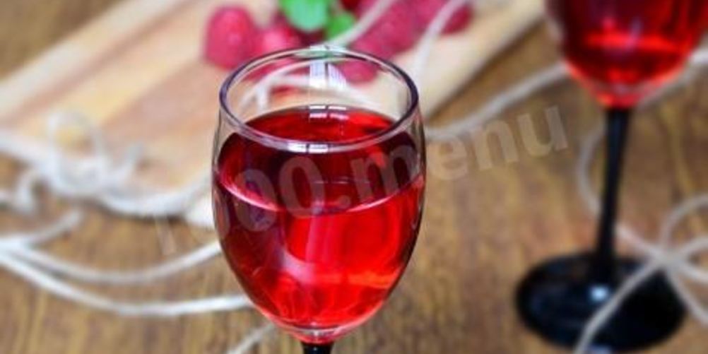 Как приготовить малиновый ликер