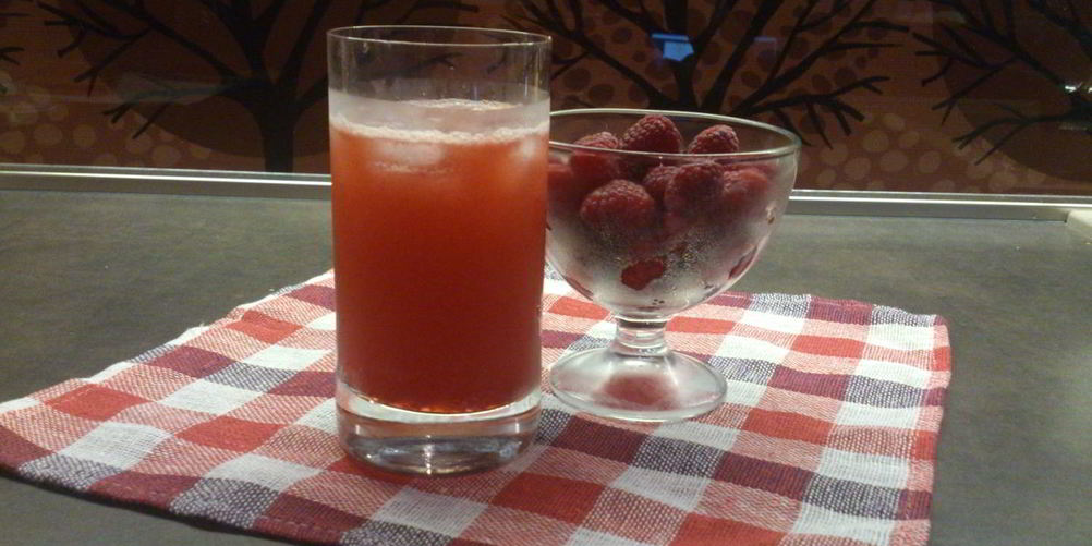 Как приготовить домашний малиновый лимонад