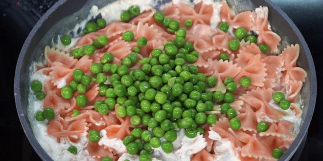 Рецепт фарфалле с лососем и домашний лимонад