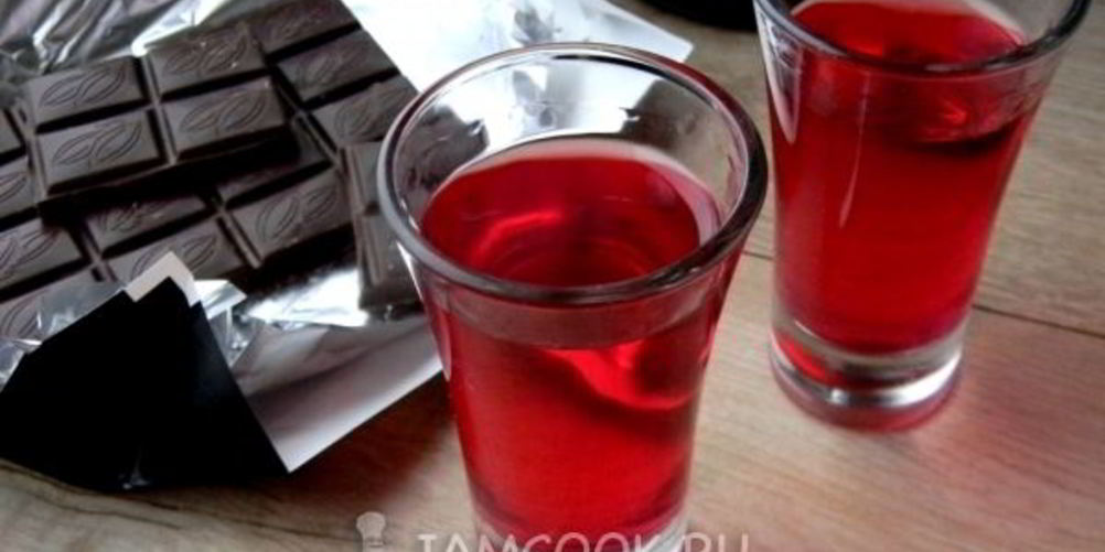 Как приготовить наливку из черной смородины