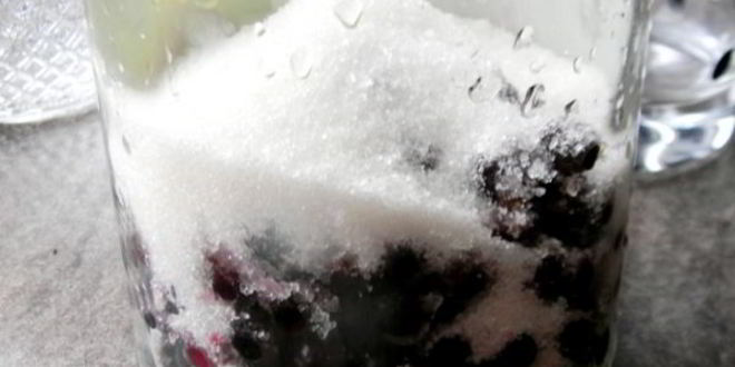 Рецепт наливки из черной смородины