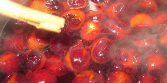 Рецепт напитка сливового с корицей