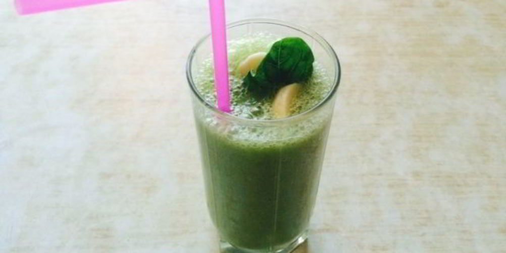 Как приготовить бананово-яблочный смузи