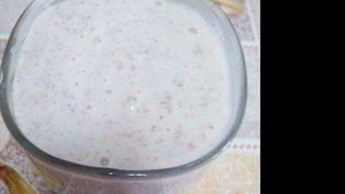 Рецепт Бананового смузи с миндалем, клетчаткой и овсянкой