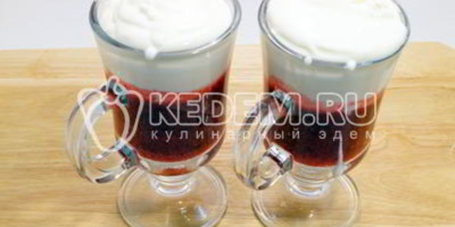 Рецепт брусничного смузи со сливками