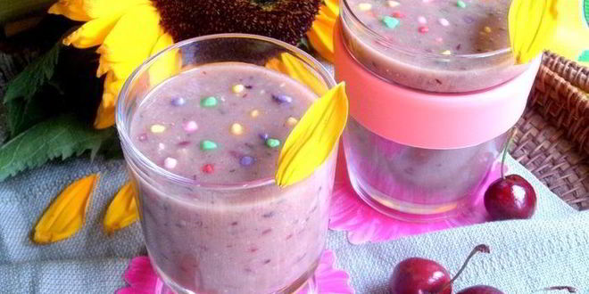 Рецепт черешневого смузи с авокадо