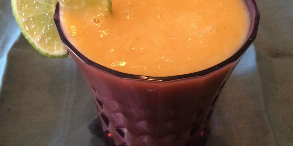 Как приготовить смузи из манго и груши с гречневыми хлопьями