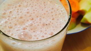 Рецепт Смузей из замороженных фруктов с овсяными хлопьями