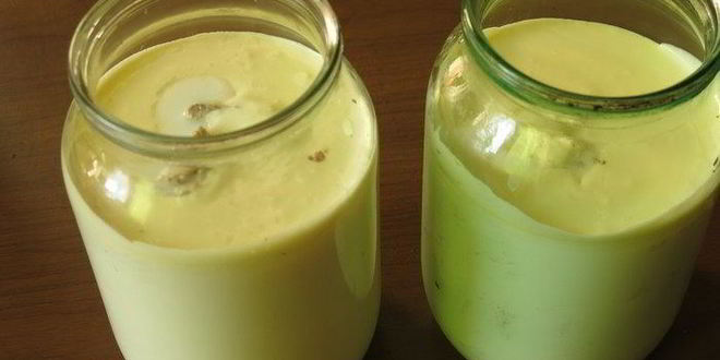 Рецепт смузей с ягодами и кислым молоком