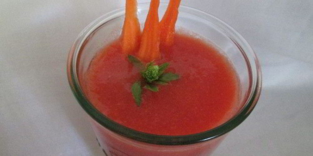 Как приготовить томатный смузи с цветной капустой и морковью
