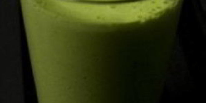Рецепт зеленого витаминного напитка с кокосом