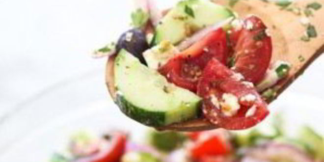 Рецепт греческого салата с авокадо