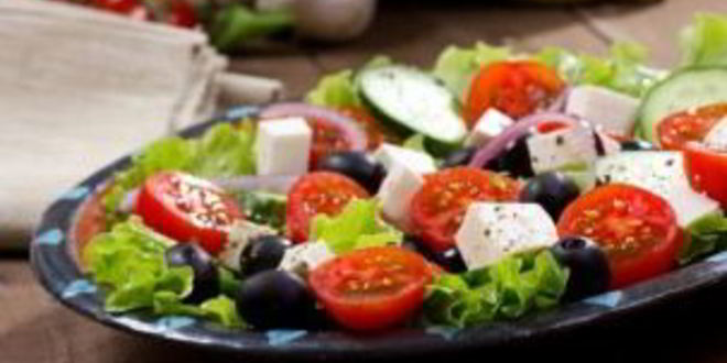 Рецепт греческого салата с моцареллой