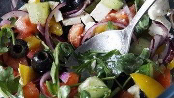 Рецепт Греческого салата с рукколой