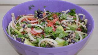 Рецепт Грузинского салата с ореховой заправкой