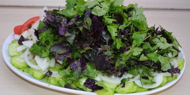 Рецепт грузинского салата с ореховой заправкой