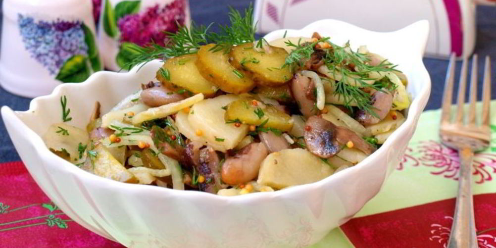 Как приготовить картофельный салат с фасолью и шампиньонами