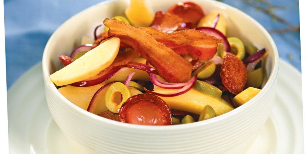 Как приготовить картофельный салат с копченостями