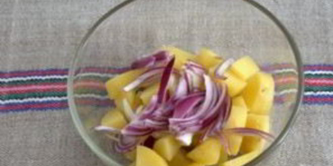 Рецепт картофельного салата с квашеной капустой