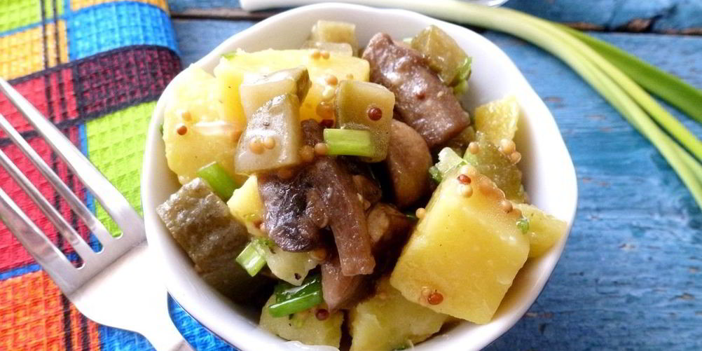 Как приготовить картофельный салат с жареными шампиньонами