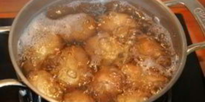 Рецепт салата из картофеля с помидорами по-деревенски