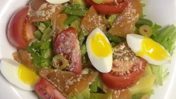 Рецепт Салата с картофелем, помидорами и слабосоленой семгой