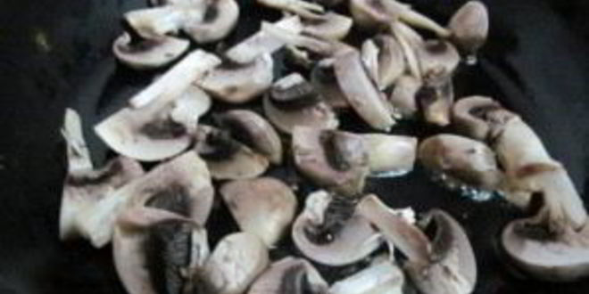 Рецепт салата с молодым картофелем и индейкой