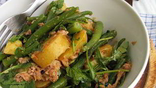 Рецепт Теплого картофельного салата с тунцом