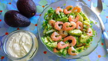Рецепт Летнего зеленого салата с креветками