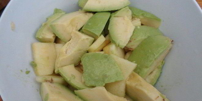 Рецепт летнего зеленого салата с креветками