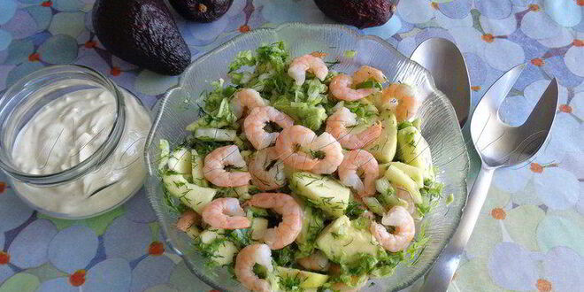 Рецепт летнего зеленого салата с креветками