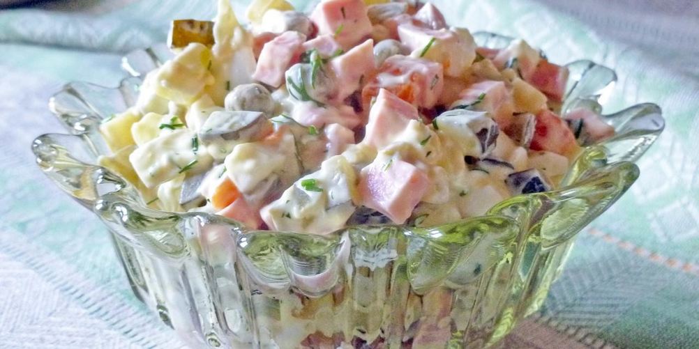 Как приготовить оливье классический с солеными огурцами