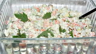 Рецепт Оливье с авокадо и семгой