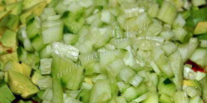 Рецепт оливье с авокадо и семгой