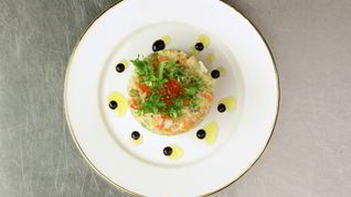 Рецепт Оливье с копченой рыбой и камчатским крабом