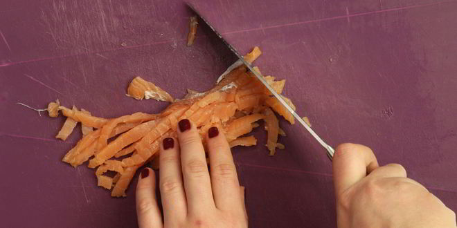 Рецепт оливье с копченой рыбой и камчатским крабом