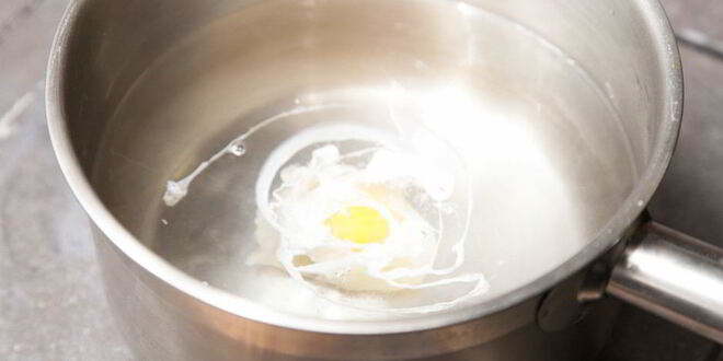 Рецепт оливье с куриной грудкой и яйцом-пашот